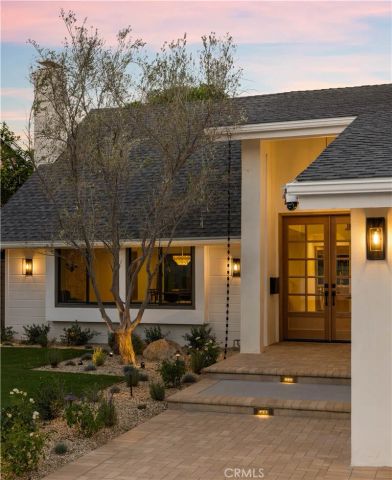 1806 Hummingbird Drive, Costa Mesa, CA 92626