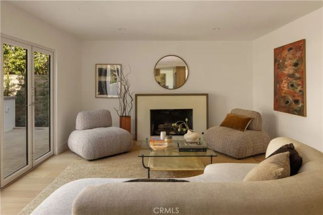 1806 Hummingbird Drive, Costa Mesa, CA 92626
