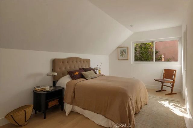 1806 Hummingbird Drive, Costa Mesa, CA 92626