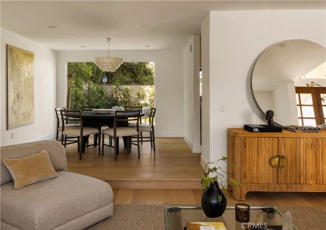 1806 Hummingbird Drive, Costa Mesa, CA 92626