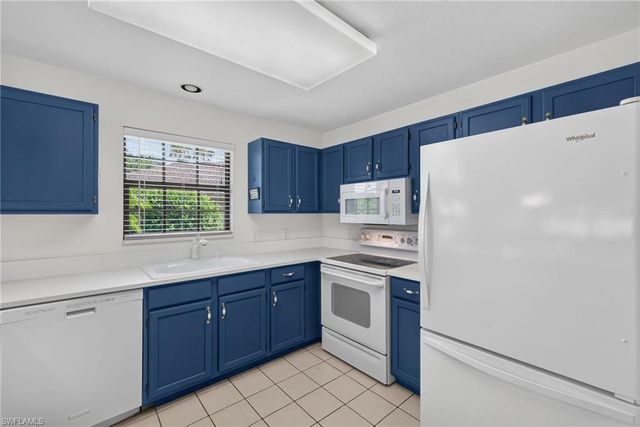 6623 Ilex CIR C, Naples, FL 34109