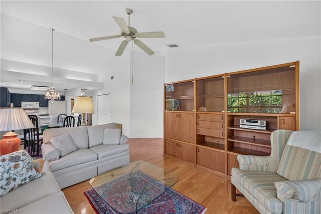 6623 Ilex CIR C, Naples, FL 34109