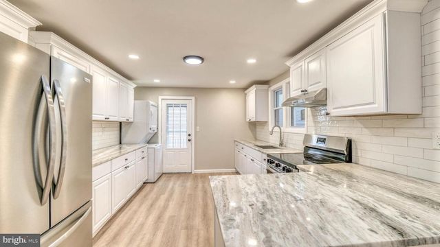 211 N SACRAMENTO AVE, Ventnor City, NJ 08406