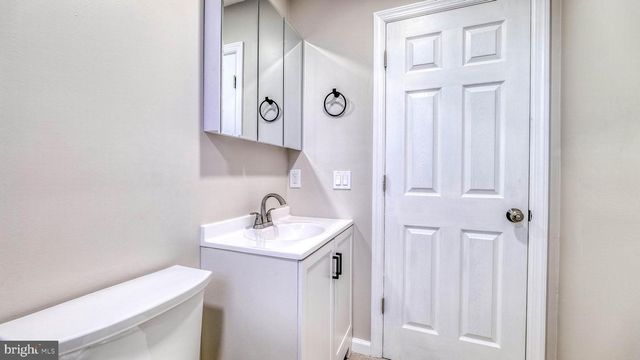 211 N SACRAMENTO AVE, Ventnor City, NJ 08406