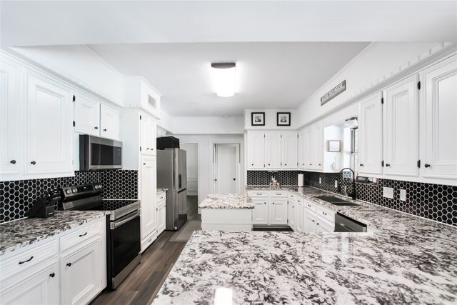 19413 US Highway 79 E, Jacksonville, TX 75766