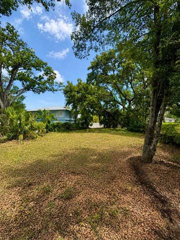 2751 3RD AVENUE S, St Petersburg, FL 33712