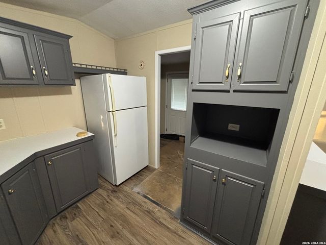 1140 Country Ln, Marion, TX 78124