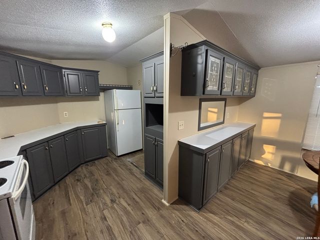 1140 Country Ln, Marion, TX 78124
