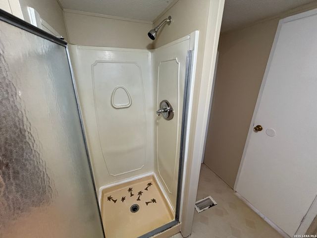 1140 Country Ln, Marion, TX 78124