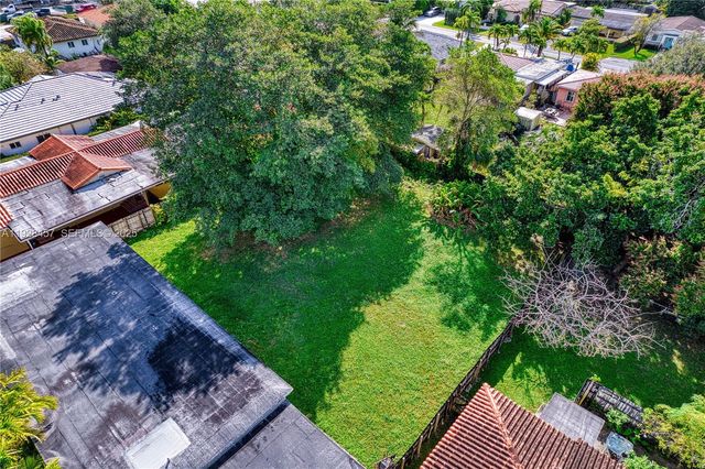 6550 SW 27th St, Miami, FL 33155