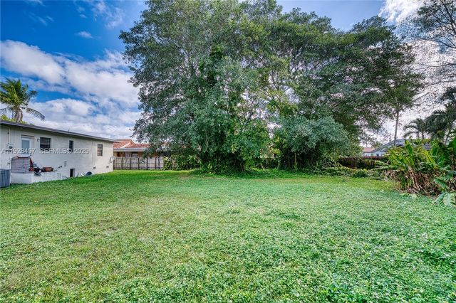 6550 SW 27th St, Miami, FL 33155