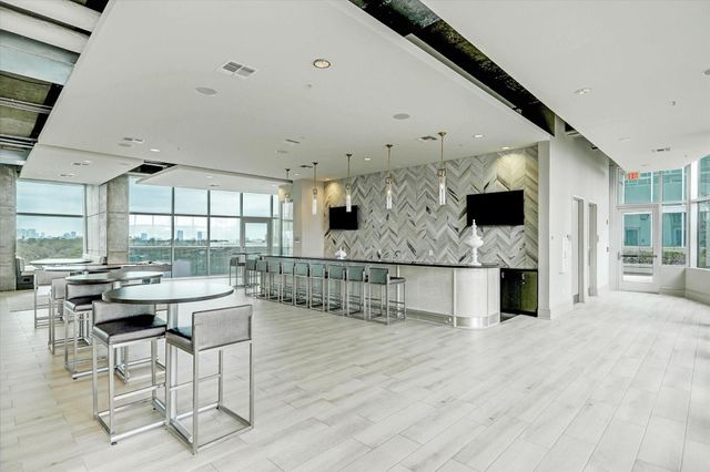 5925 Almeda Road 11606, Houston, TX 77004
