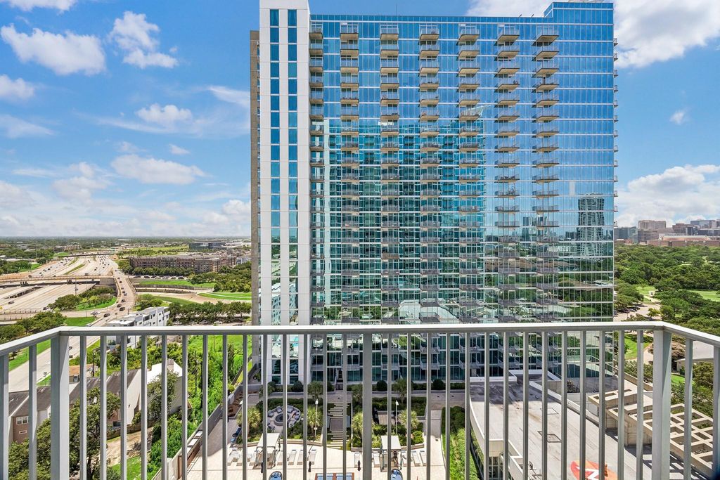 5925 Almeda Road 11606, Houston, TX 77004