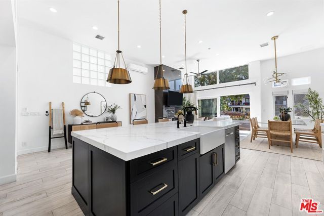 2331 Eastern Canal, Venice (los Angeles), CA 90291