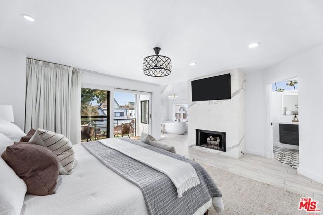 2331 Eastern Canal, Venice (los Angeles), CA 90291