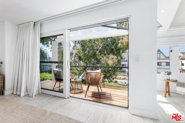 2331 Eastern Canal, Venice (los Angeles), CA 90291