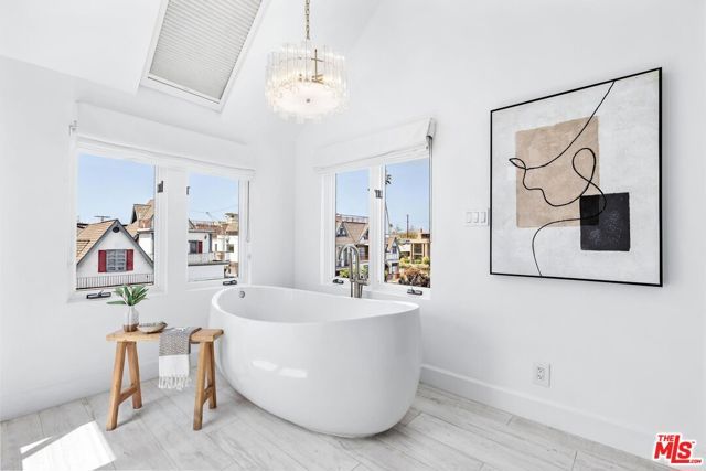 2331 Eastern Canal, Venice (los Angeles), CA 90291