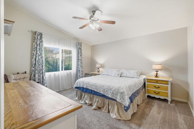 5559 E Truman Avenue, Fresno, CA 93727