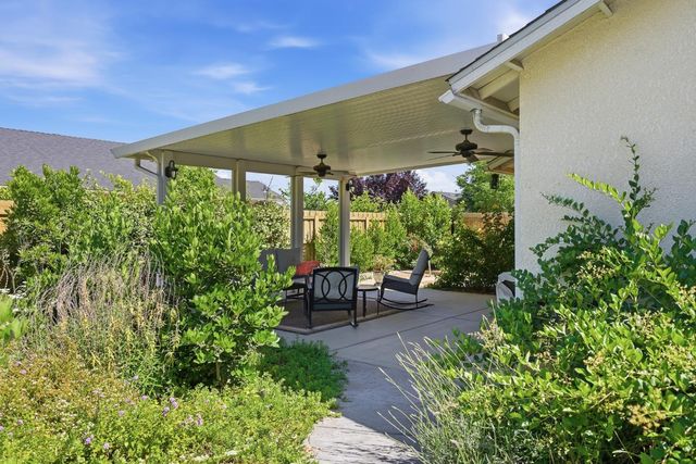 5559 E Truman Avenue, Fresno, CA 93727