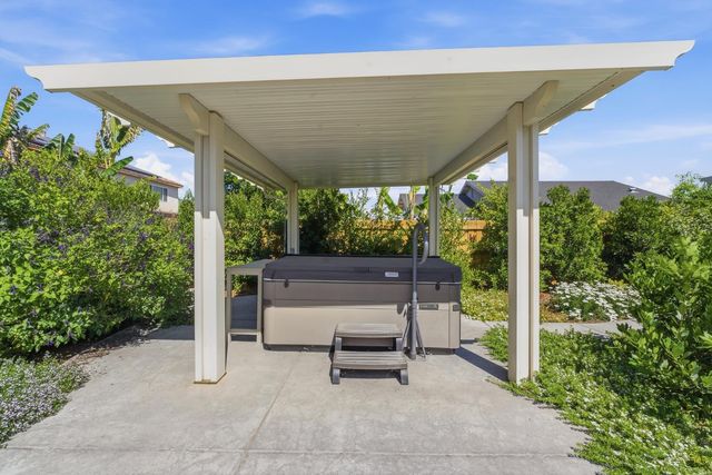 5559 E Truman Avenue, Fresno, CA 93727