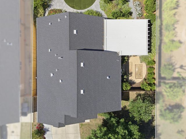 5559 E Truman Avenue, Fresno, CA 93727