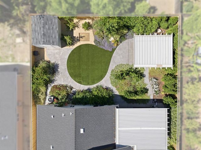 5559 E Truman Avenue, Fresno, CA 93727
