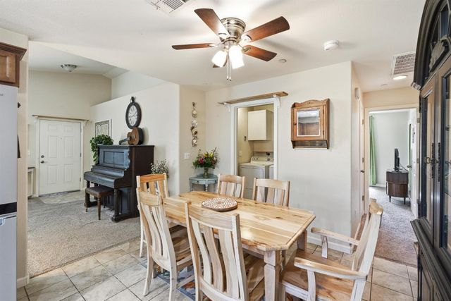 5559 E Truman Avenue, Fresno, CA 93727
