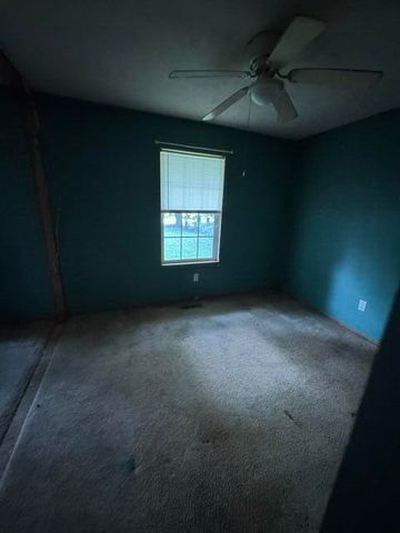 2015 N Benton Avenue, Springfield, MO 65803