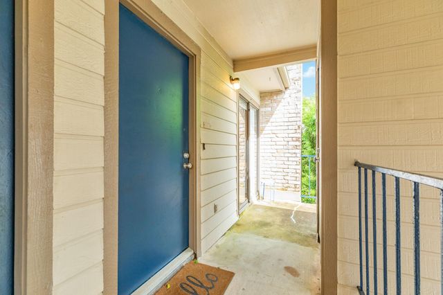 7098 N Holiday Drive, Galveston, TX 77550