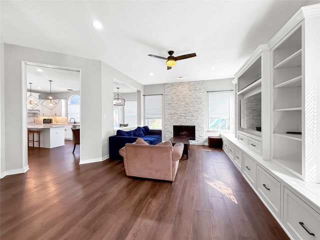 2569 Lands End Drive, Carrollton, TX 75006