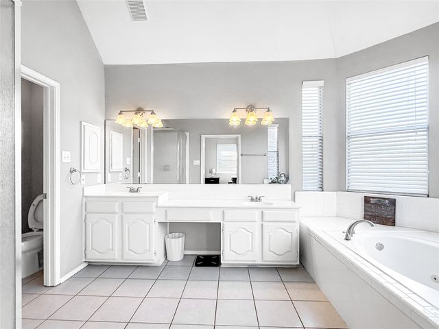 2569 Lands End Drive, Carrollton, TX 75006