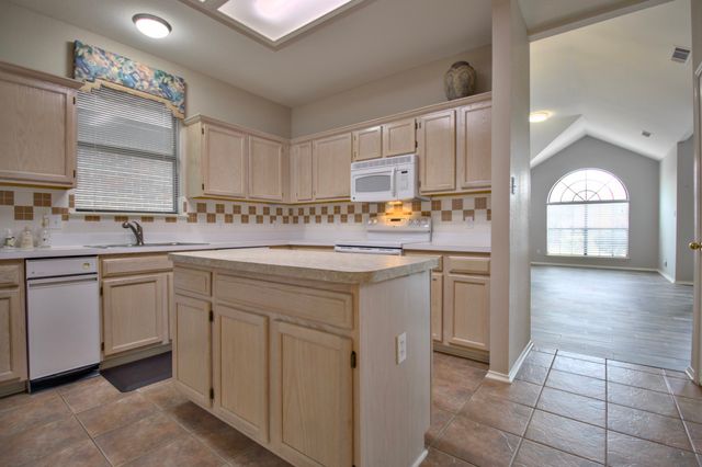 7504 Saddleridge Drive, Dallas, TX 75249