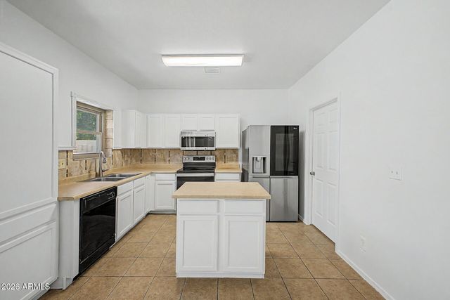 3210 S 64TH Avenue, Phoenix, AZ 85043