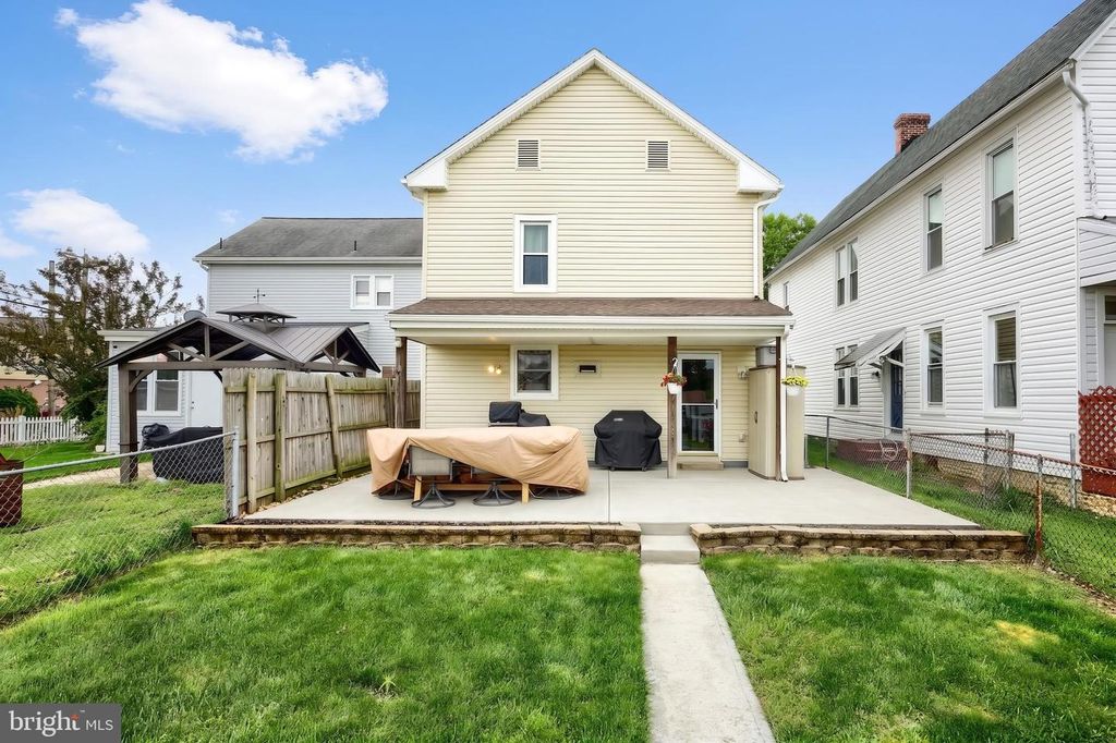 Image 29 of property listing at 22 N 4TH ST, Mc Sherrystown, PA 17344