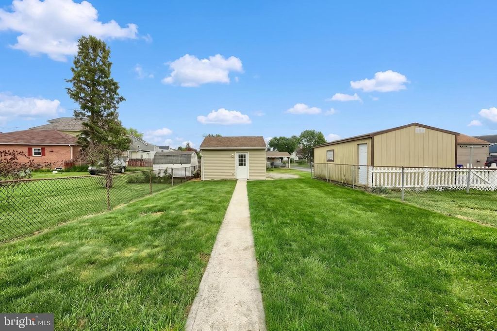 Image 30 of property listing at 22 N 4TH ST, Mc Sherrystown, PA 17344