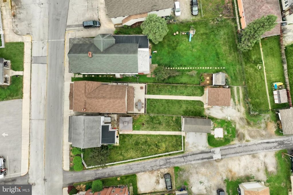 Image 33 of property listing at 22 N 4TH ST, Mc Sherrystown, PA 17344