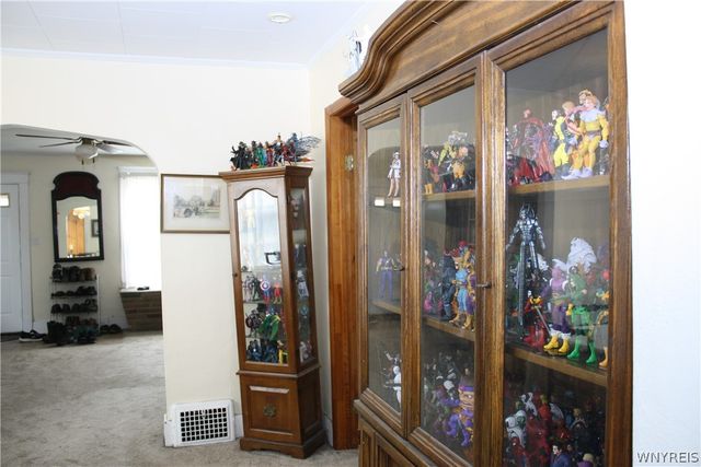 207 74th Street, Niagara Falls, NY 14304