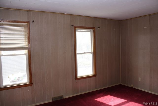 207 74th Street, Niagara Falls, NY 14304