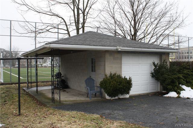 207 74th Street, Niagara Falls, NY 14304