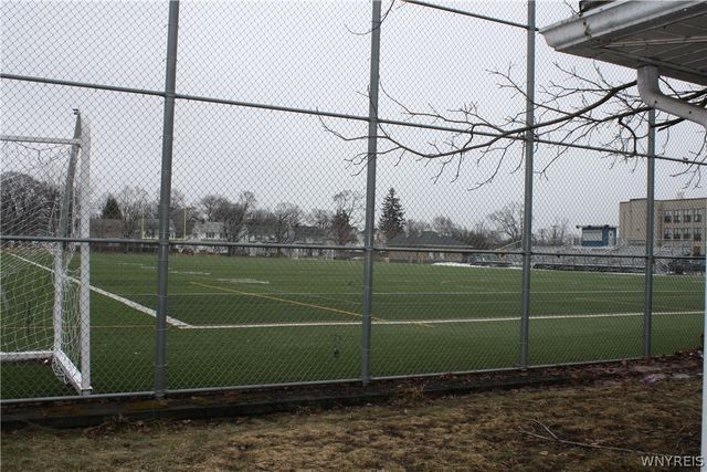 207 74th Street, Niagara Falls, NY 14304