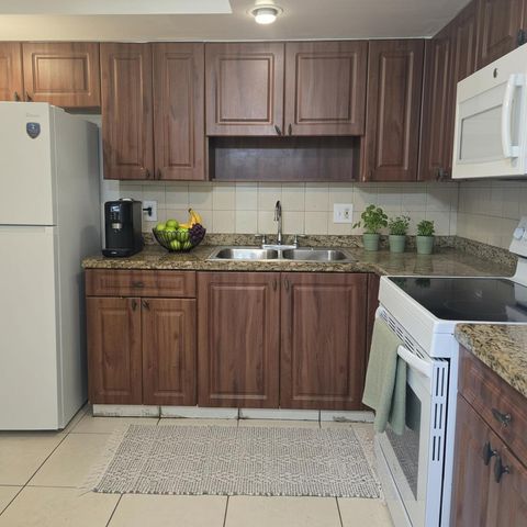 1201 SW 52nd Avenue 202-2, North Lauderdale, FL 33068