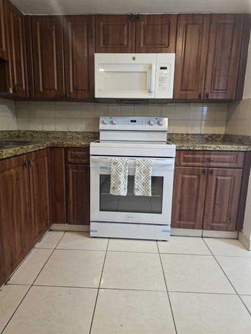 1201 SW 52nd Avenue 202-2, North Lauderdale, FL 33068