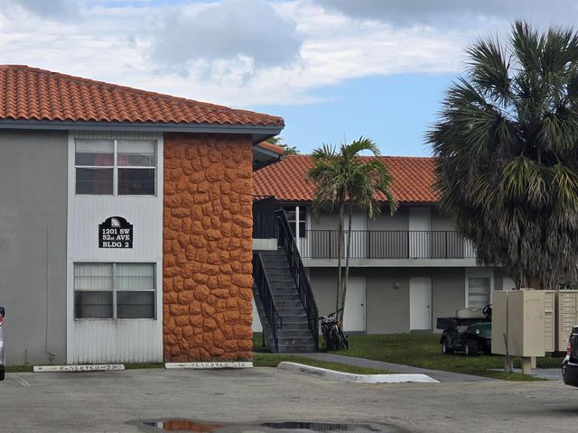 1201 SW 52nd Avenue 202-2, North Lauderdale, FL 33068