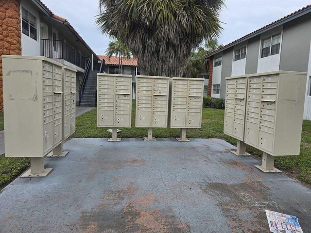 1201 SW 52nd Avenue 202-2, North Lauderdale, FL 33068