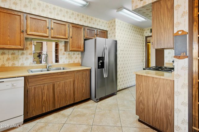 18806 N ZINNIA Court, Sun City West, AZ 85375