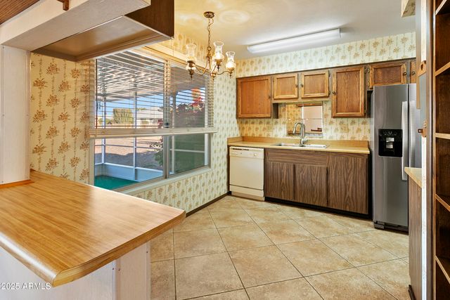18806 N ZINNIA Court, Sun City West, AZ 85375