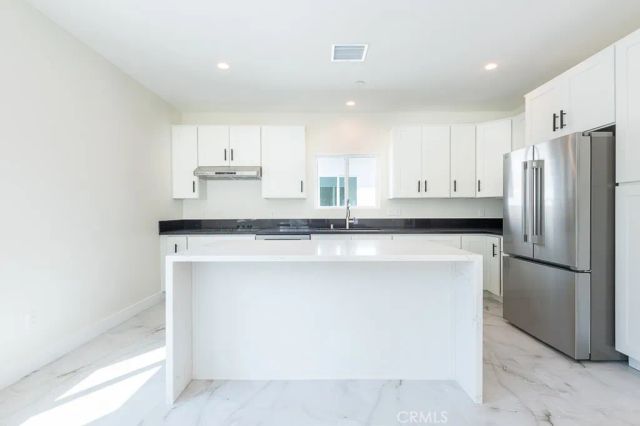 19453 Strathern Street, Reseda, CA 91335