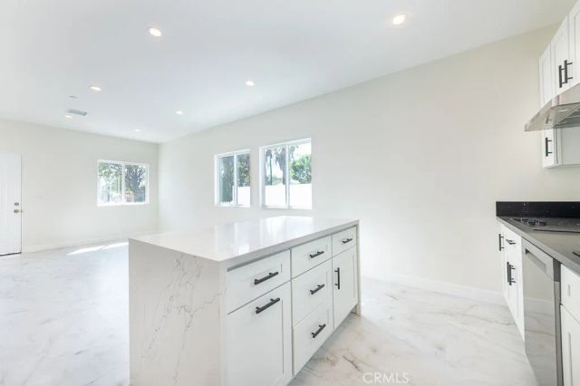 19453 Strathern Street, Reseda, CA 91335