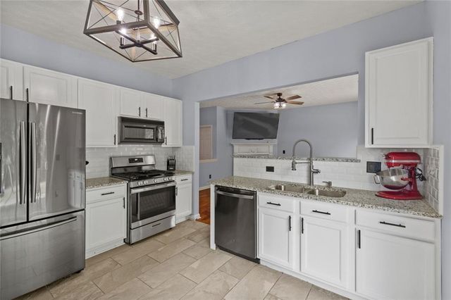 309 Woodland Pass, Canton, GA 30114