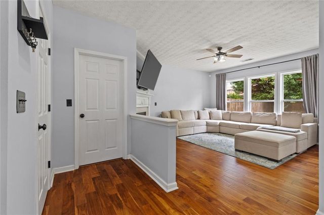 309 Woodland Pass, Canton, GA 30114